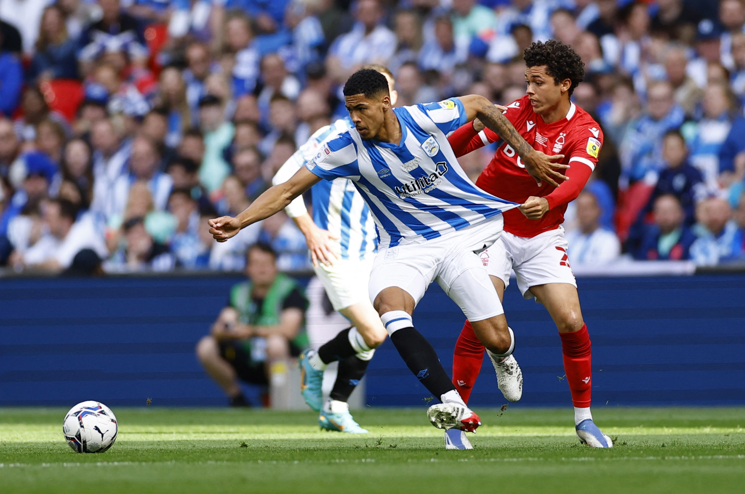 Huddersfield Town-defender-Levi-Colwill-in-action-against-Nottingham-Forest